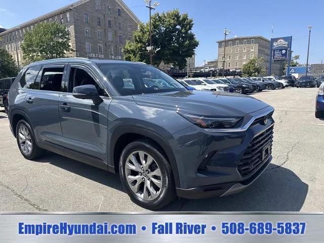 toyota grand highlander 2024 5TDAAAB50RS037673 image toyota grand highlander 2024 5TDAAAB50RS037673 image